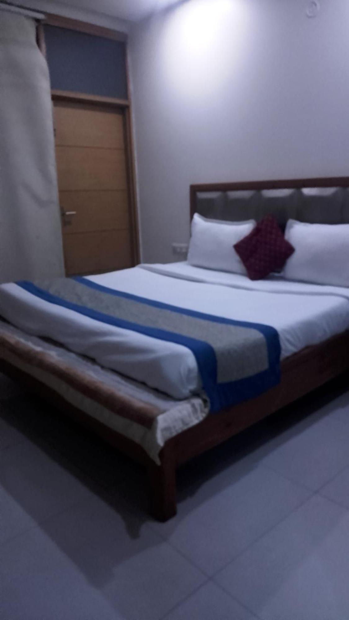 Airport Hotel Mahal New Delhi Buitenkant foto